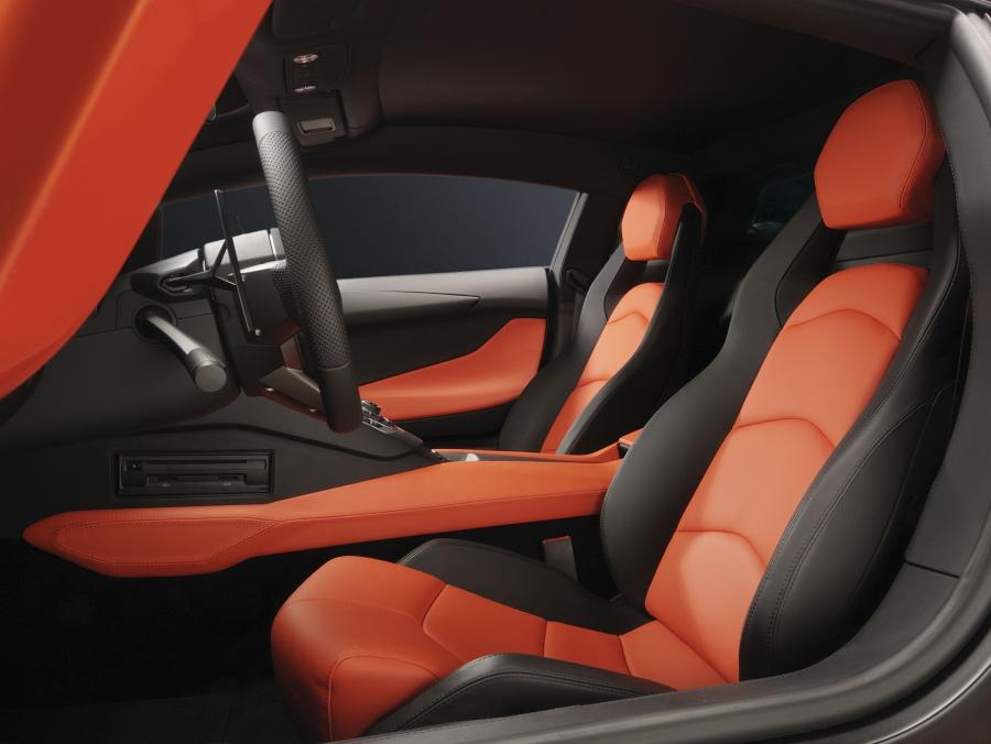  Lamborghini Aventador LP700-4 2011 года  (фото 40 из 204)